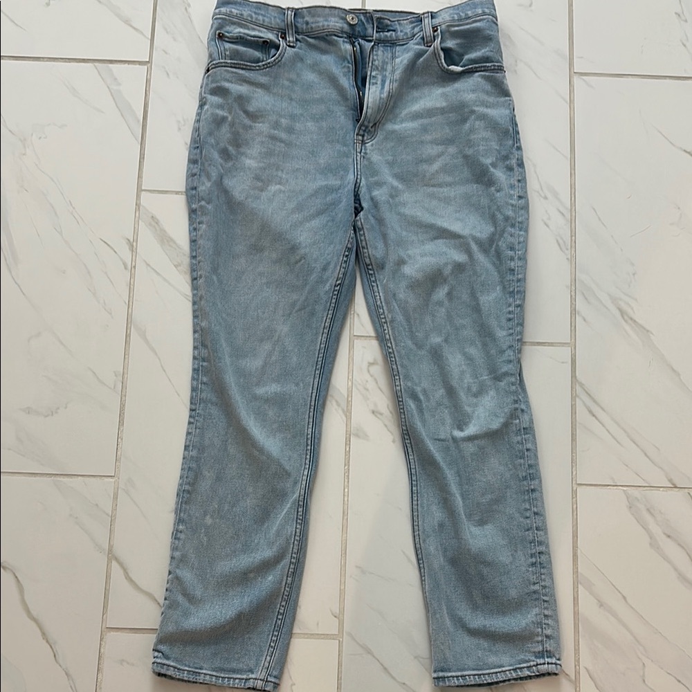Abercrombie & Fitch Light Blue Denim jeans - the 90s slim straight.